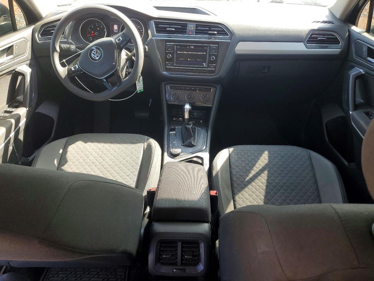 Volkswagen Tiguan S