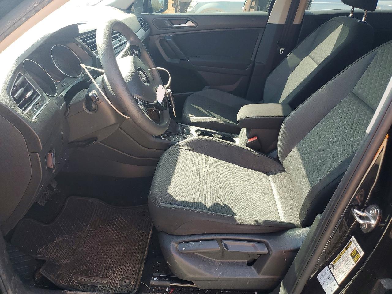 Volkswagen Tiguan S