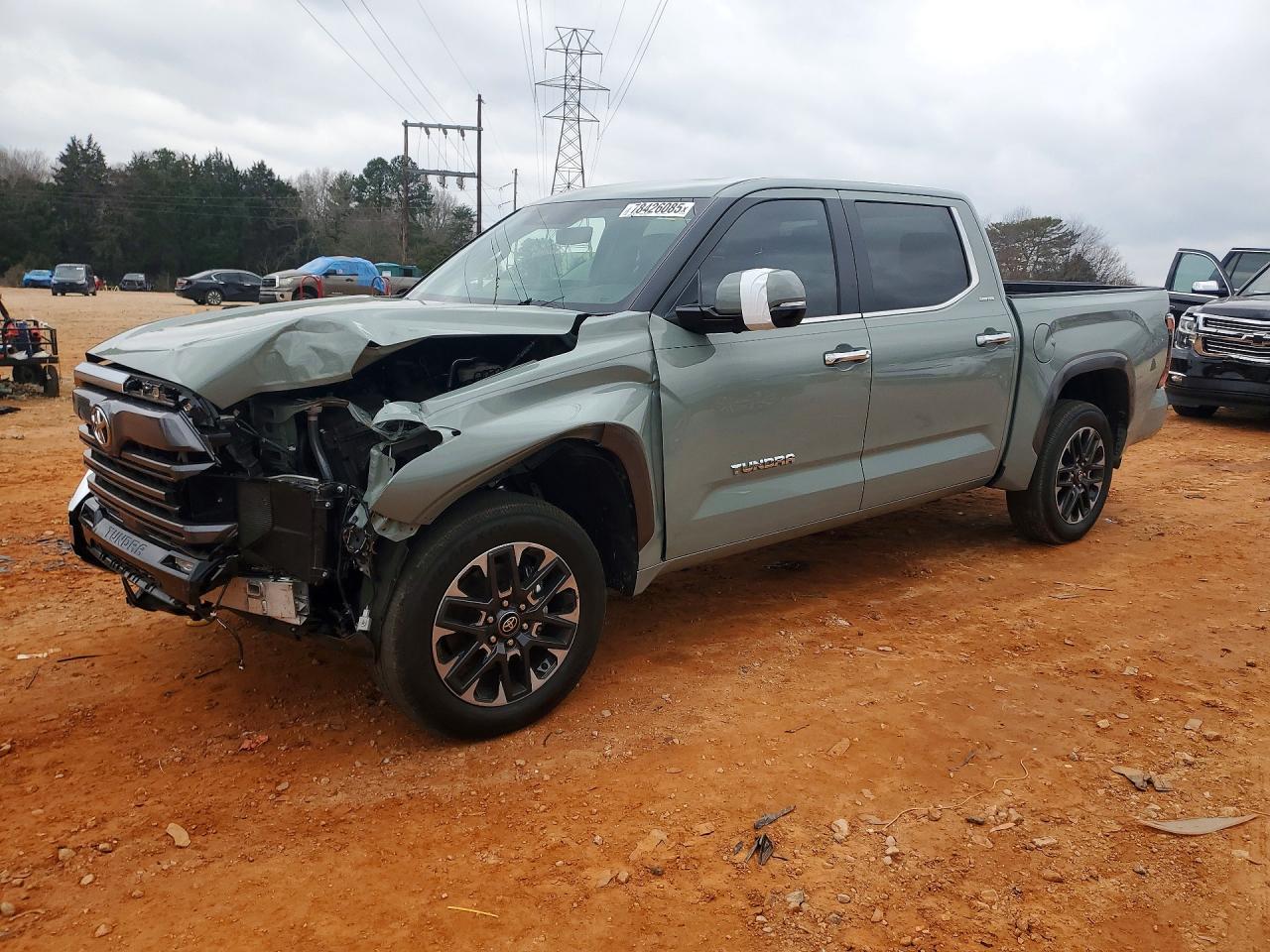 Salvage Toyota Tundra Image