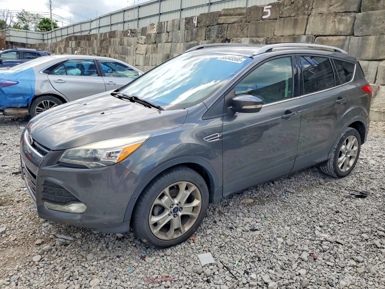 Salvage Ford Escape Image