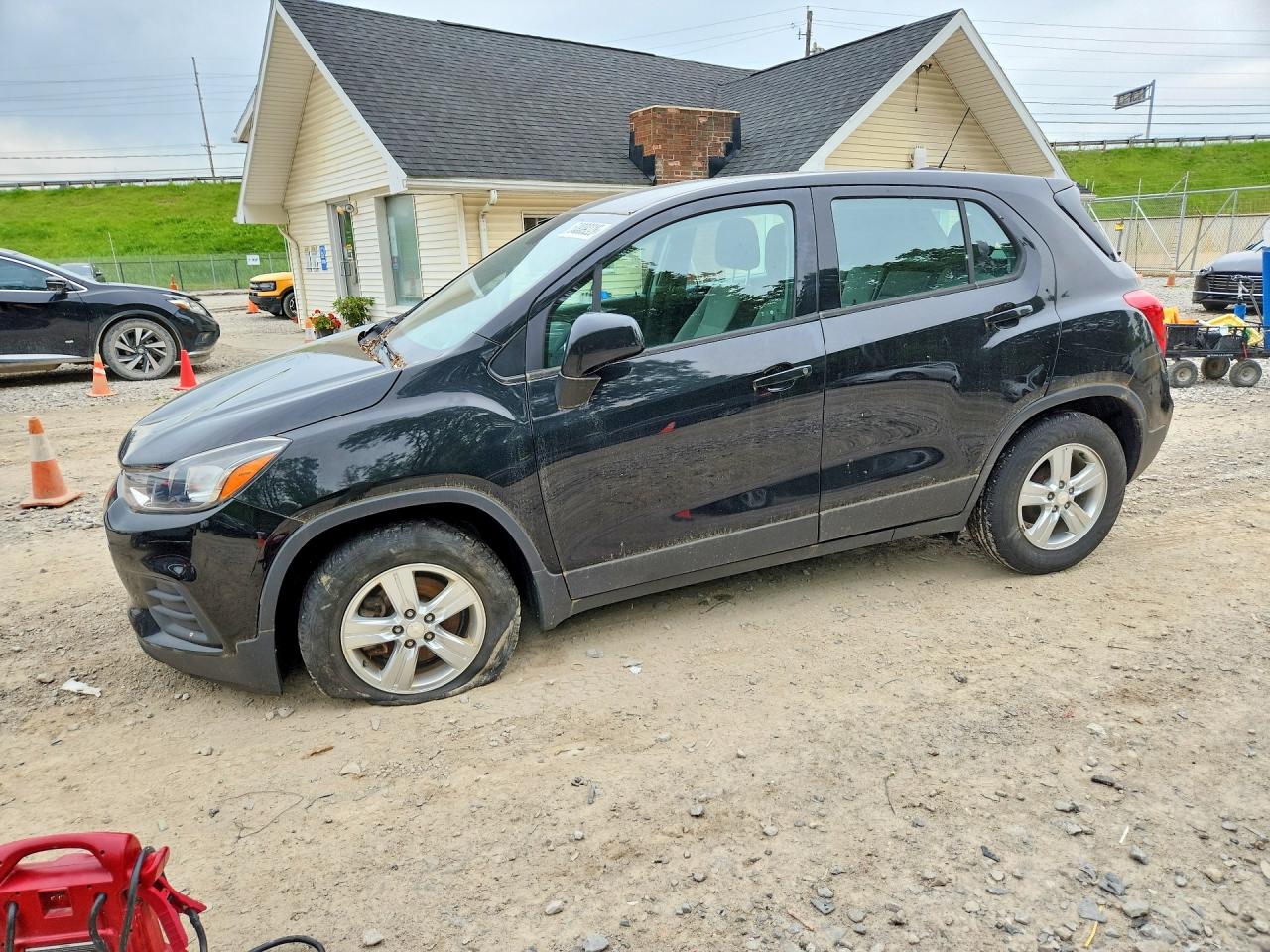 Salvage Chevrolet Trax Image