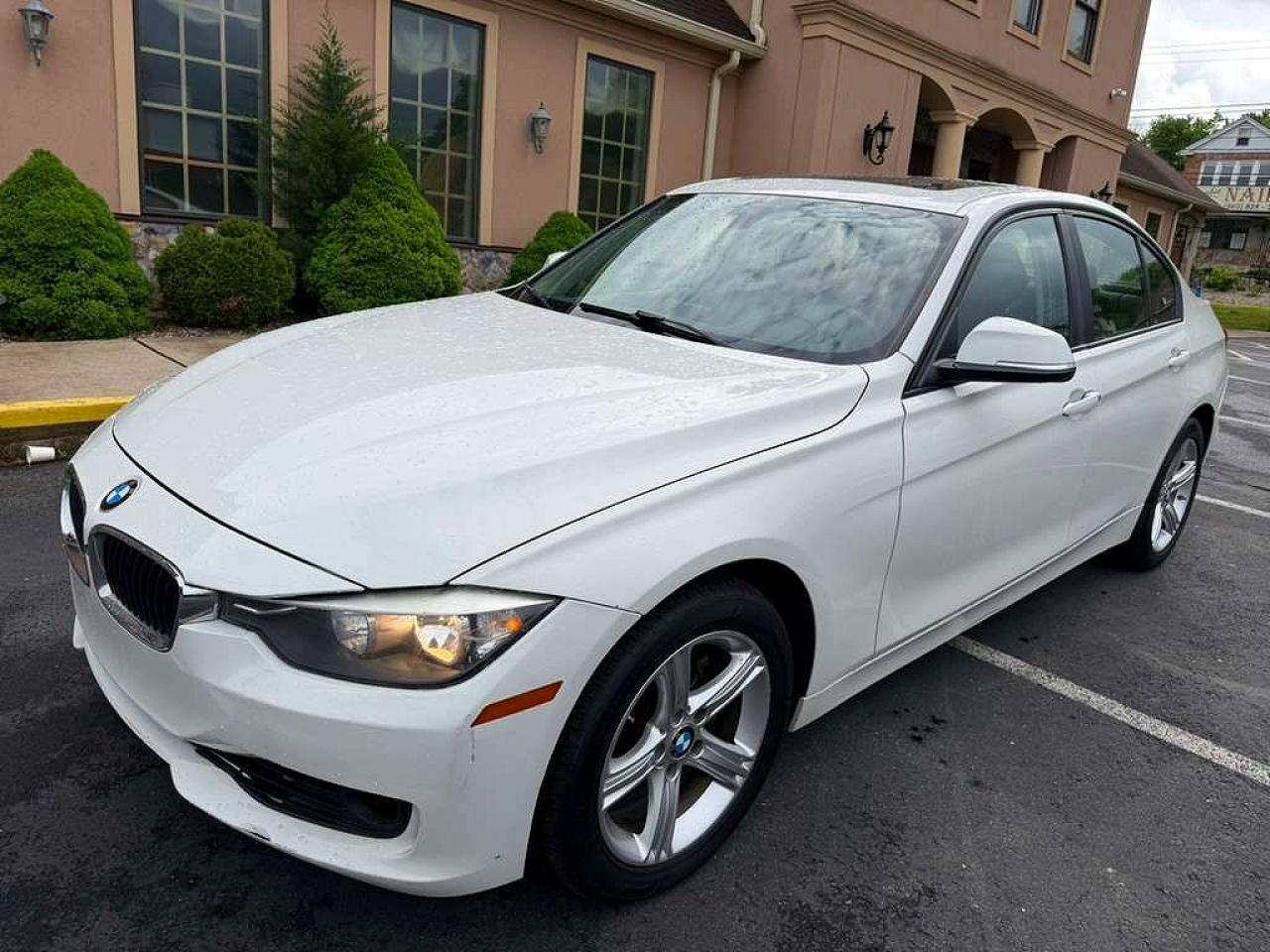 Salvage BMW 3 Series Image
