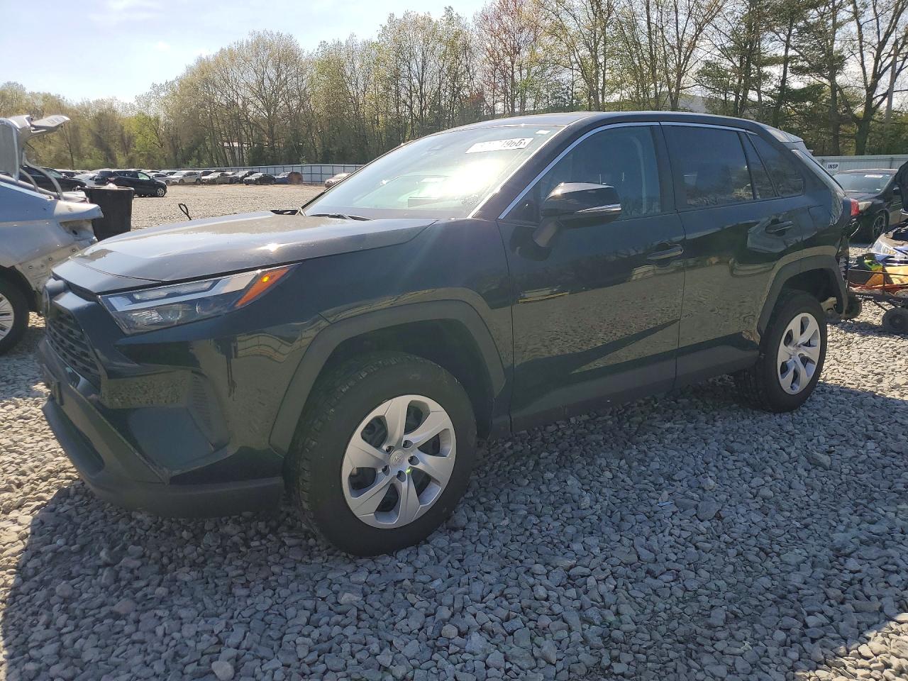 Salvage Toyota RAV4 Image
