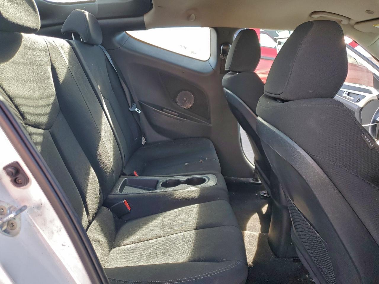 Hyundai VELOSTER Base