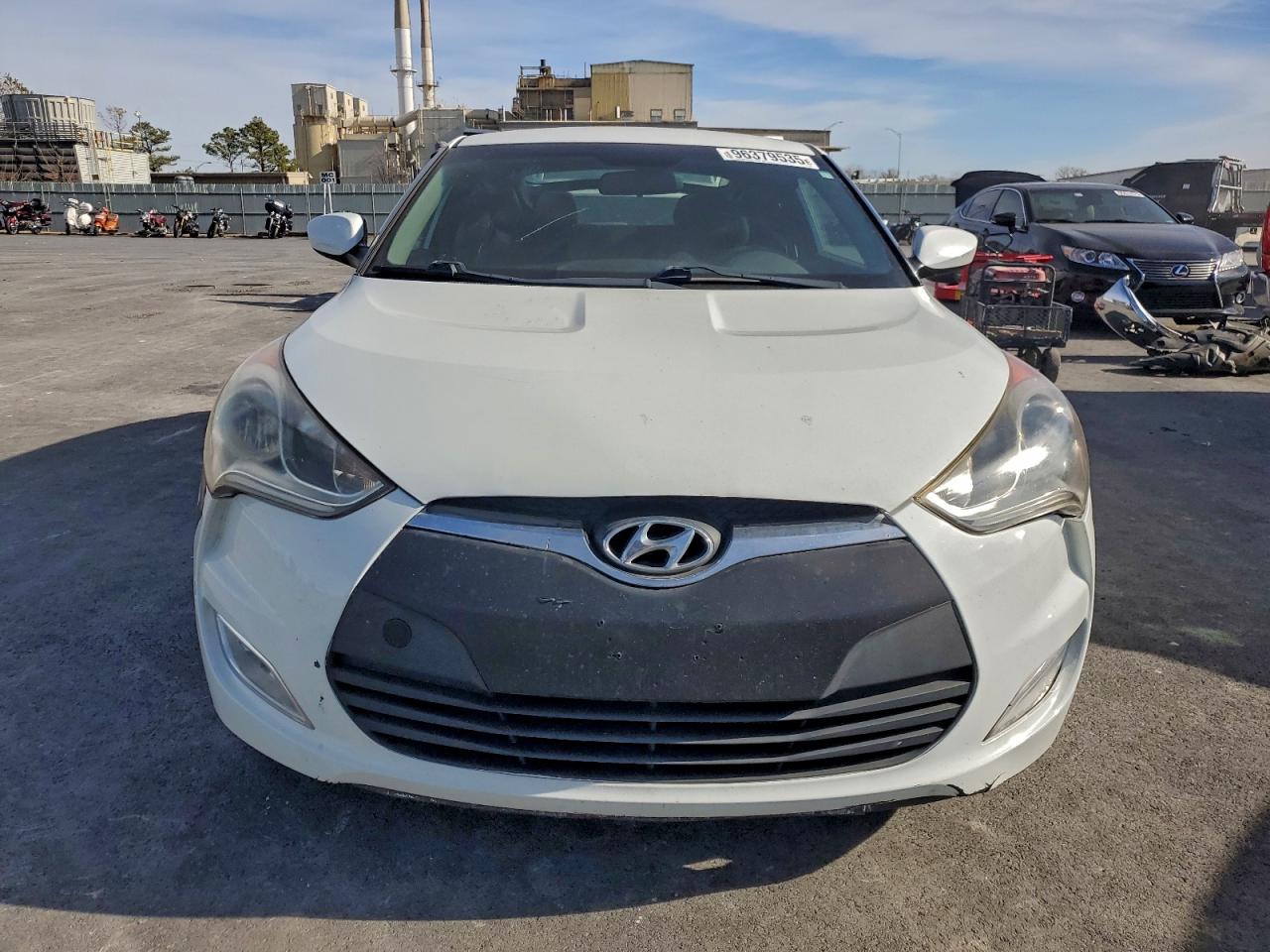 Hyundai VELOSTER Base
