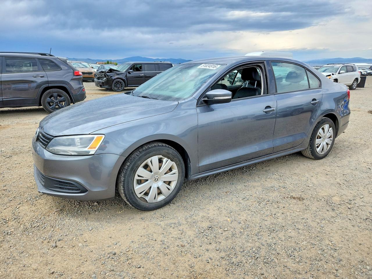Salvage Volkswagen Jetta Image