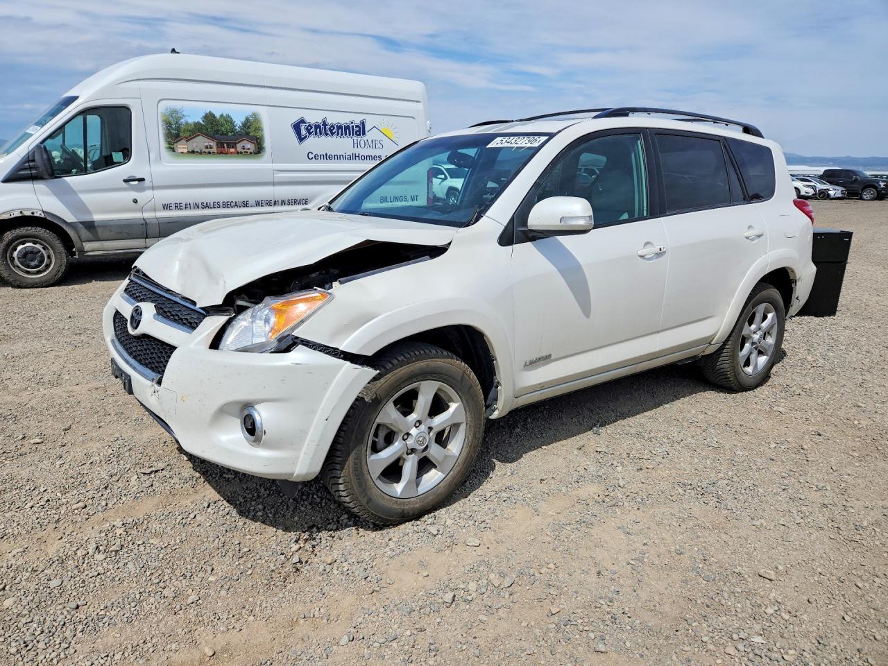 Salvage Toyota RAV4 Image