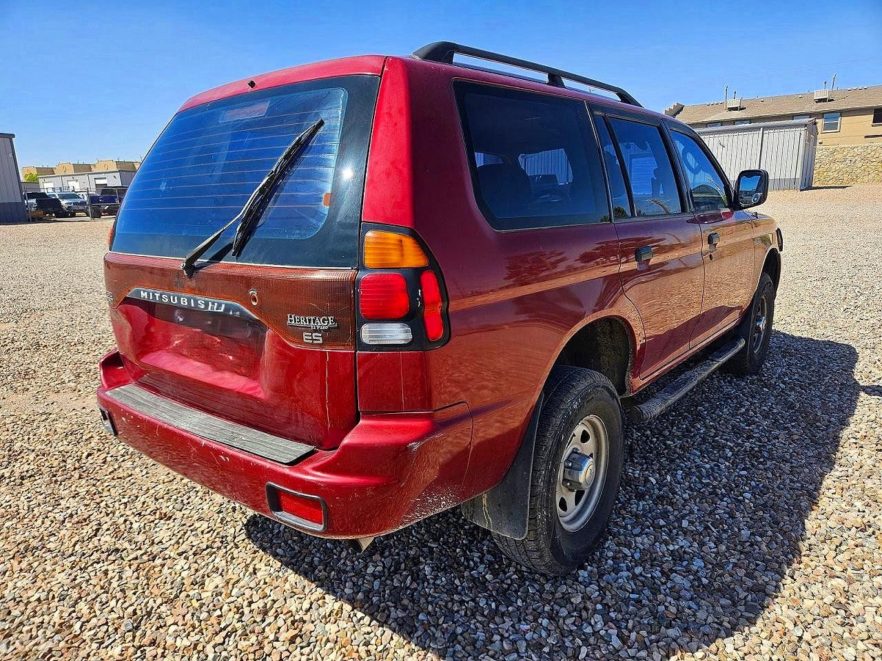 Mitsubishi Montero Sport Es