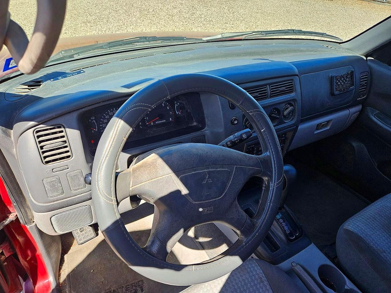 Mitsubishi Montero Sport Es