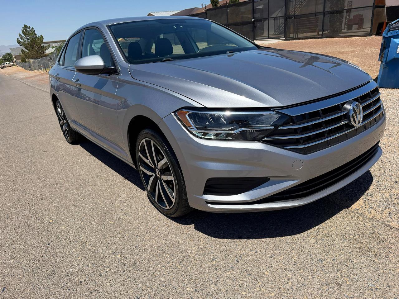 Salvage Volkswagen Jetta Image