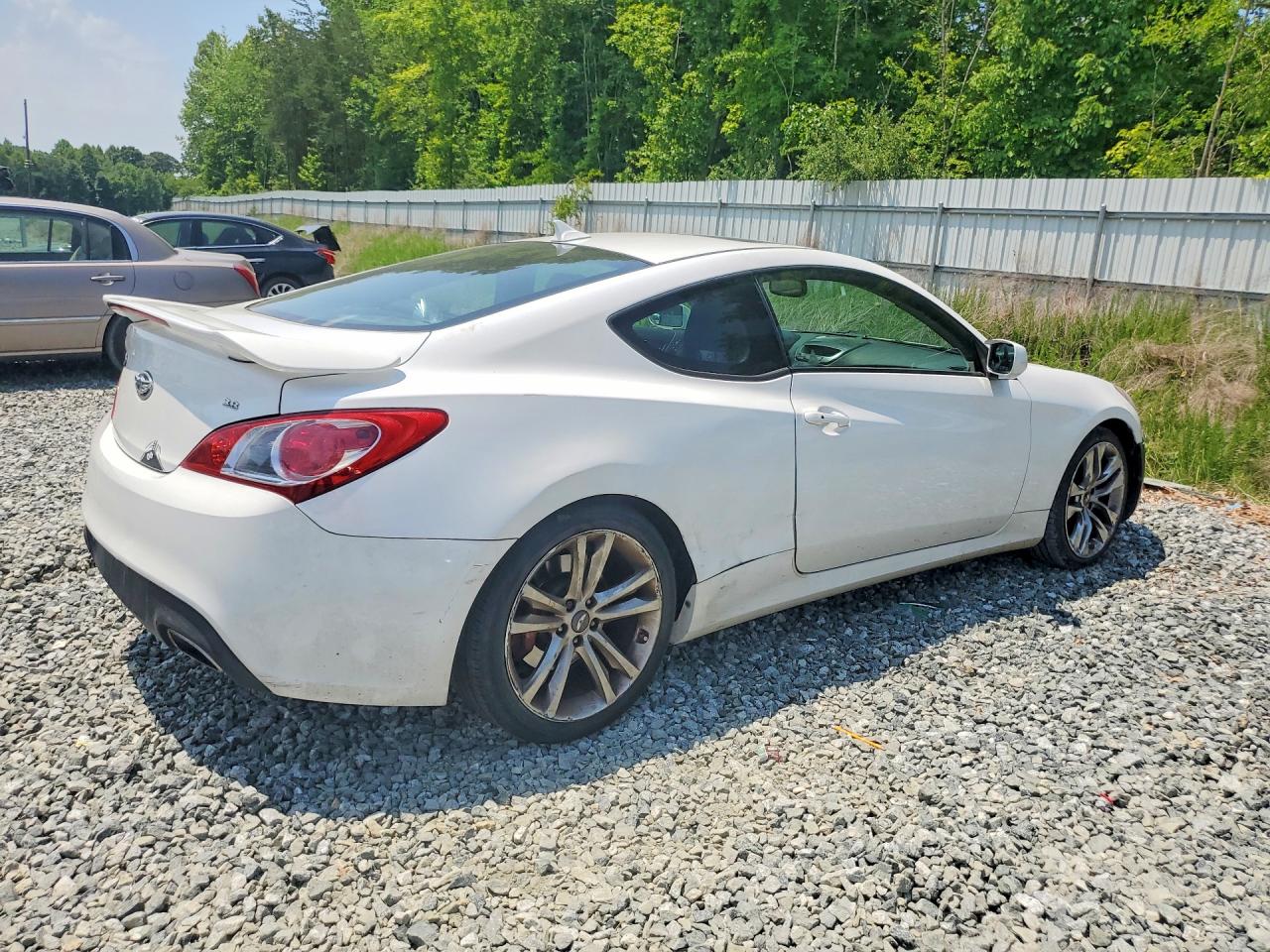 Hyundai Genesis 3.8l