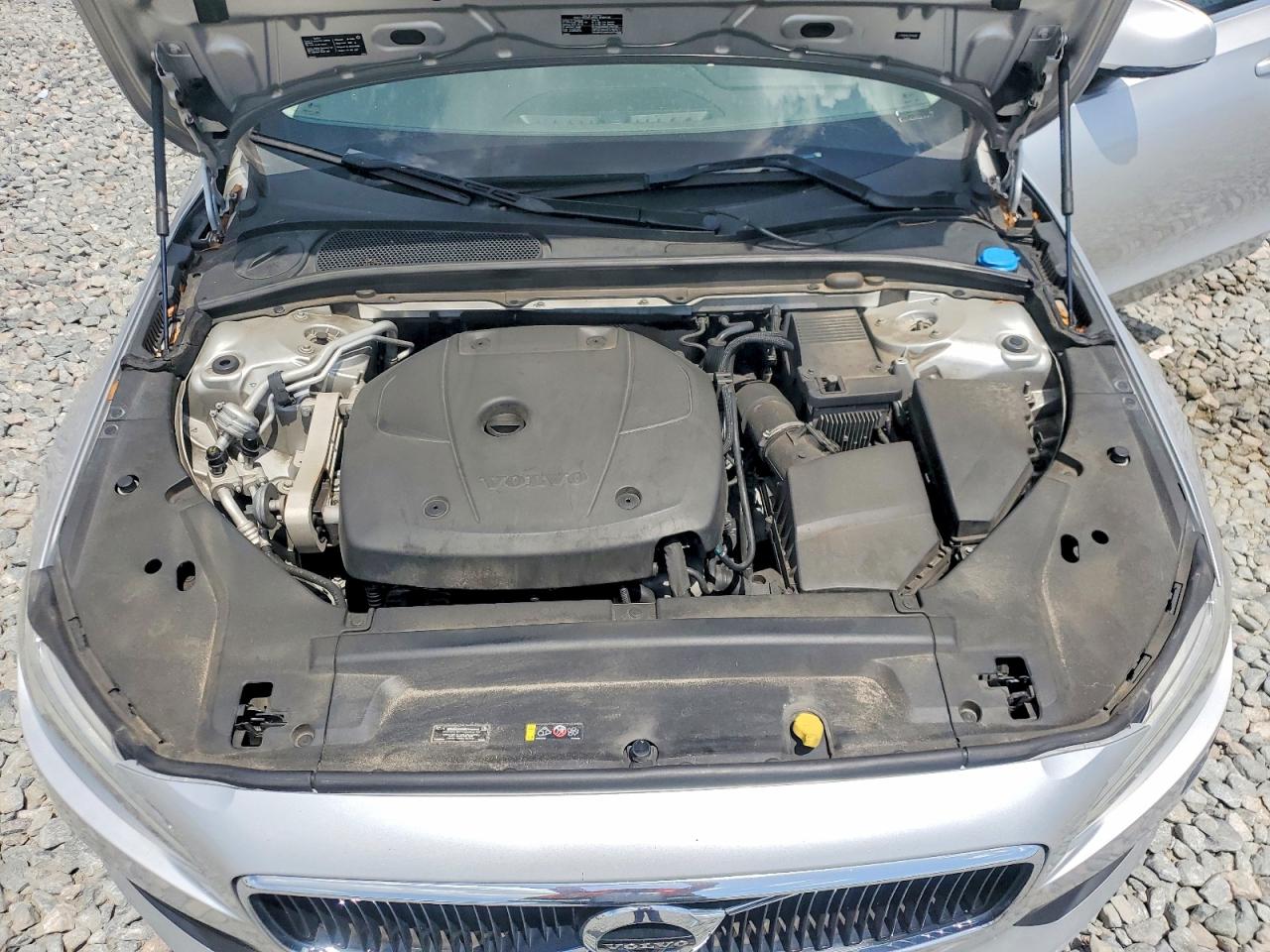 Volvo S90 T5 Momentum