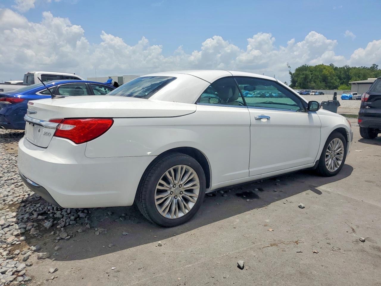 Chrysler 200 Limited