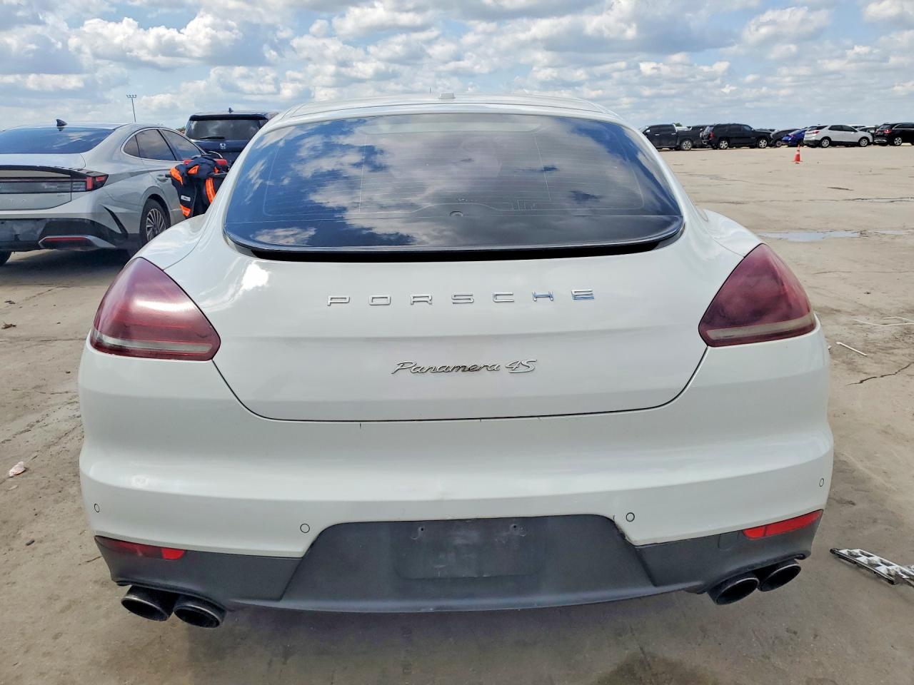 Porsche Panamera S