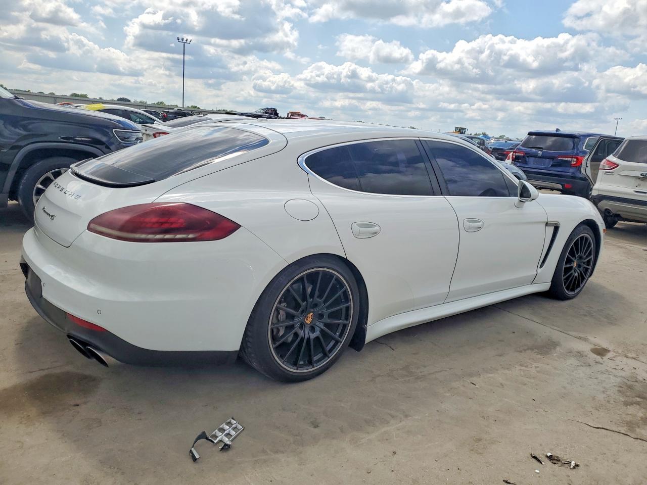 Porsche Panamera S
