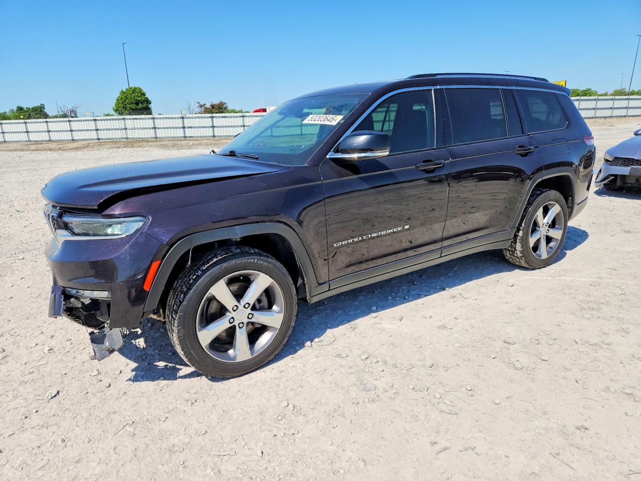 Salvage Jeep Cherokee Image
