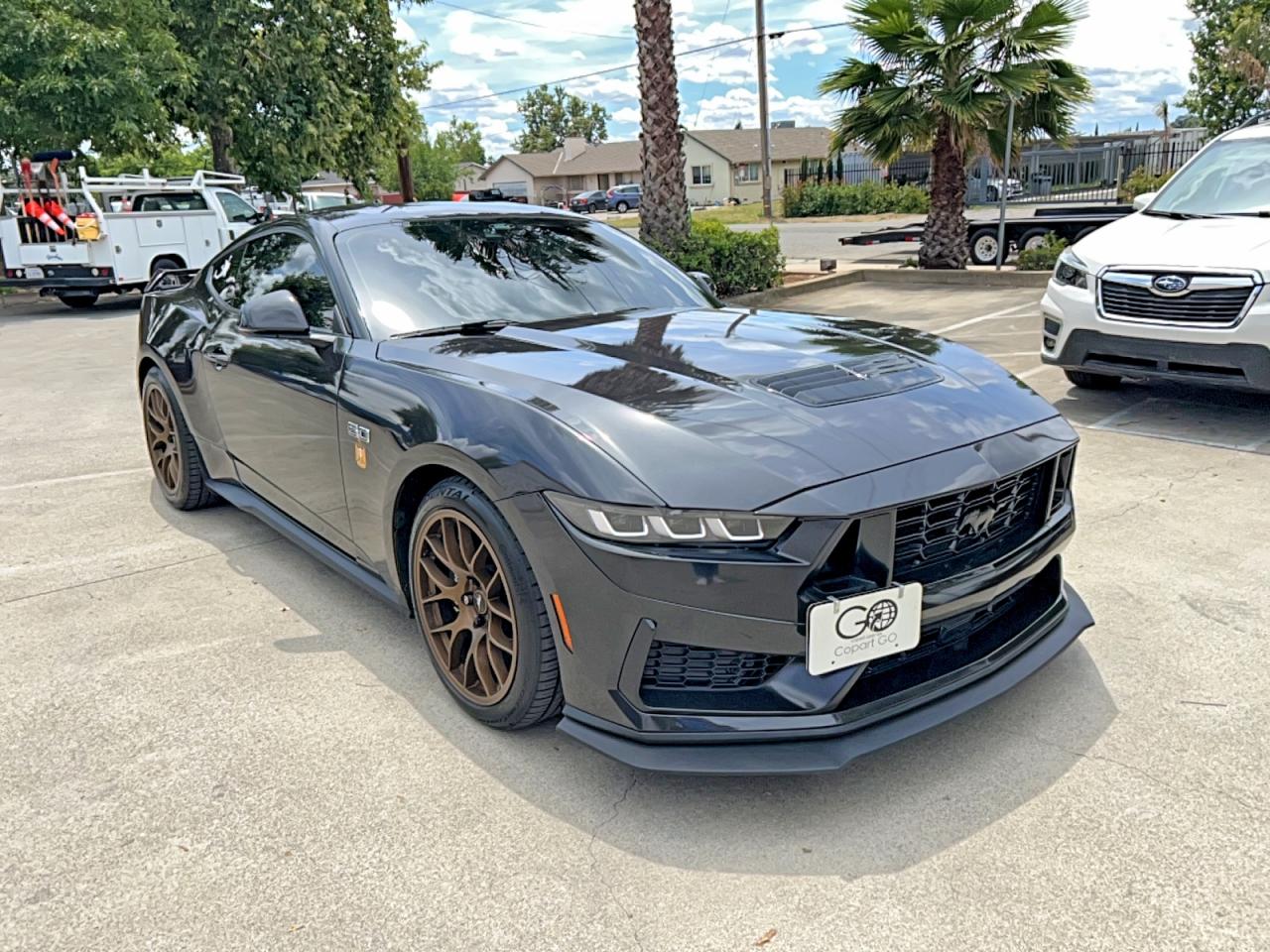 Salvage Ford Mustang Image