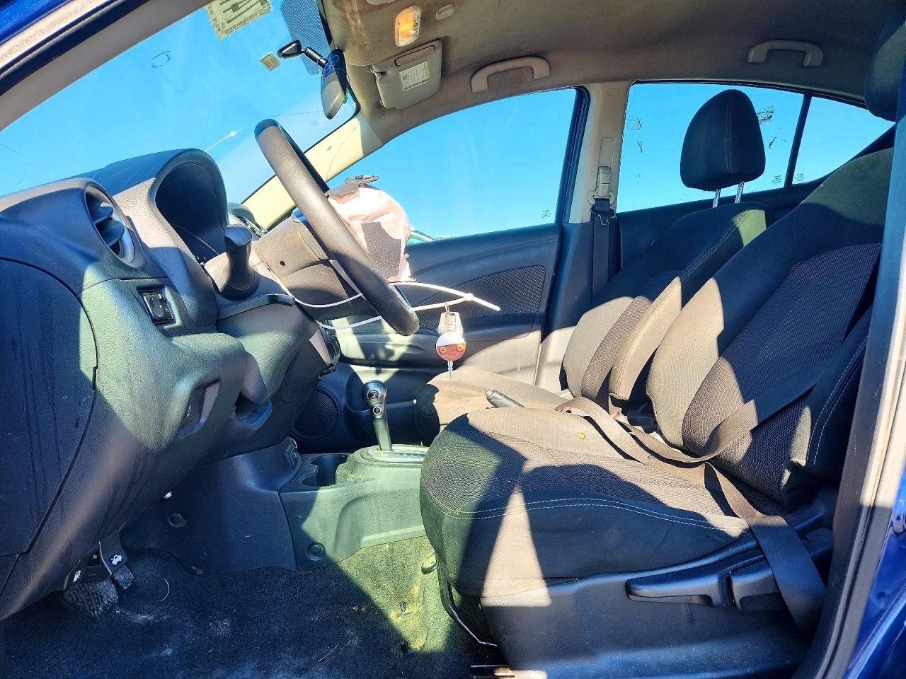 Nissan Versa Sv