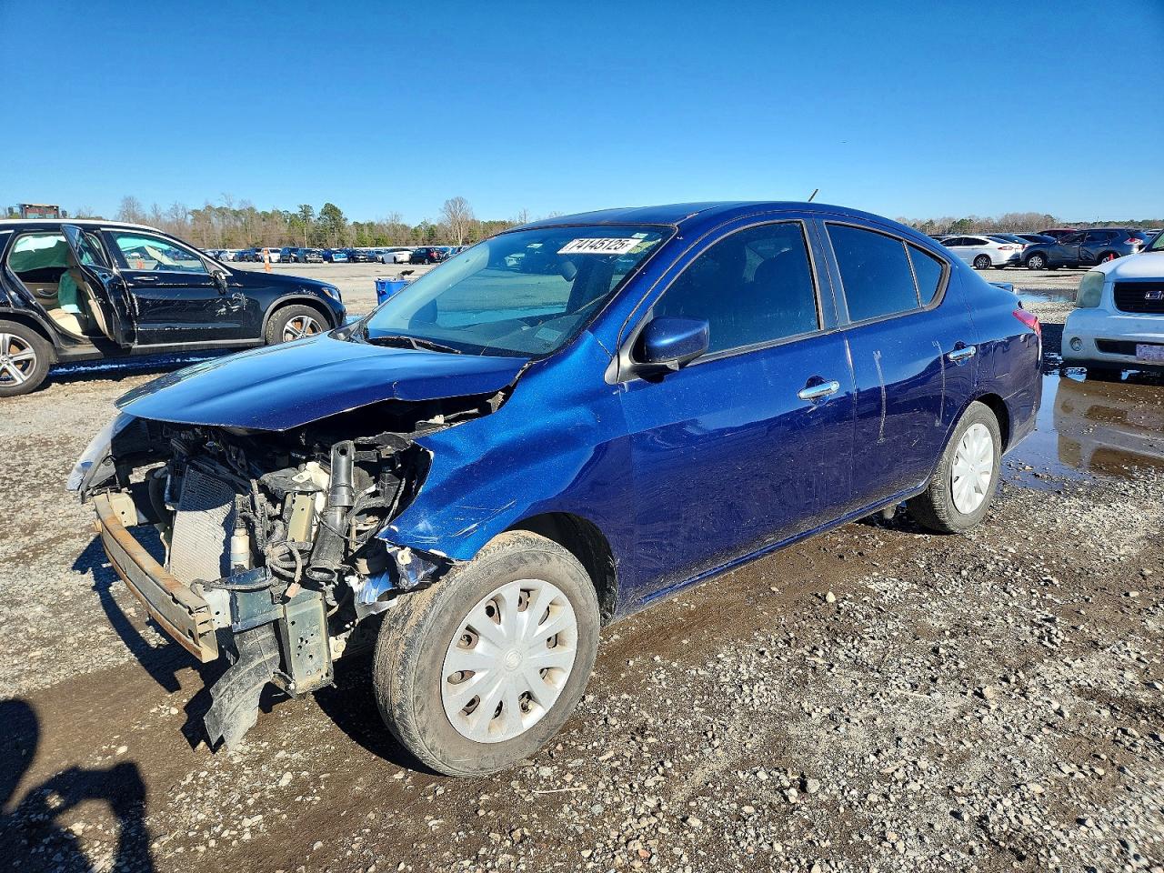 Salvage Nissan Versa Image