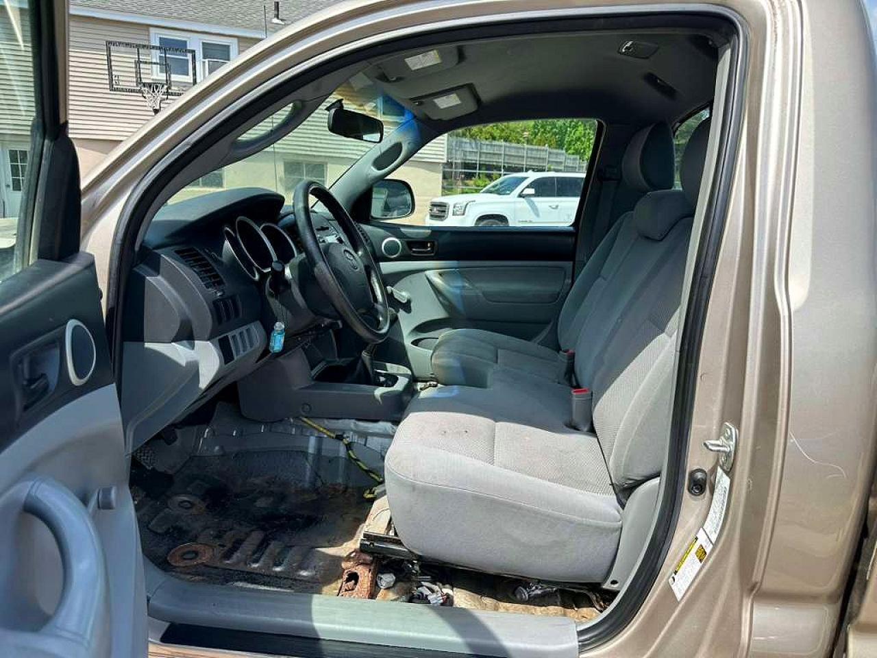 Toyota Tacoma Base