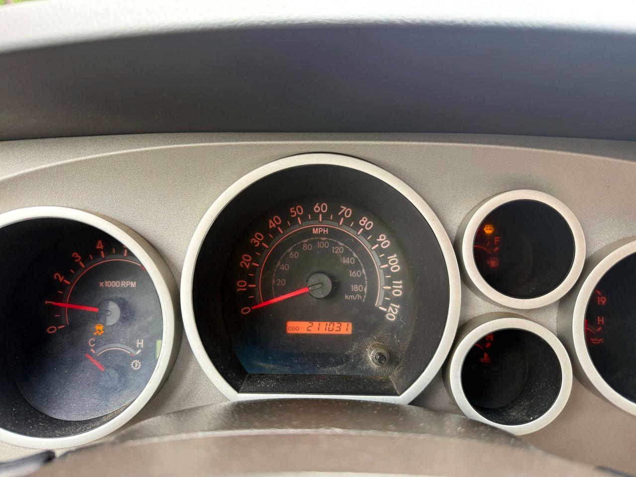Toyota Tundra Crewmax Sr5