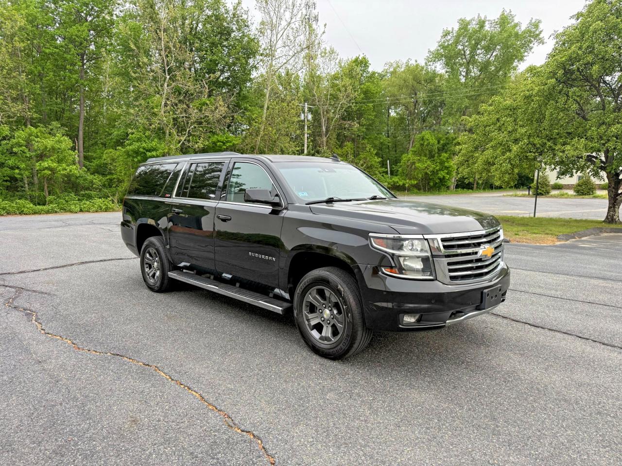 Salvage Chevrolet Suburban Image
