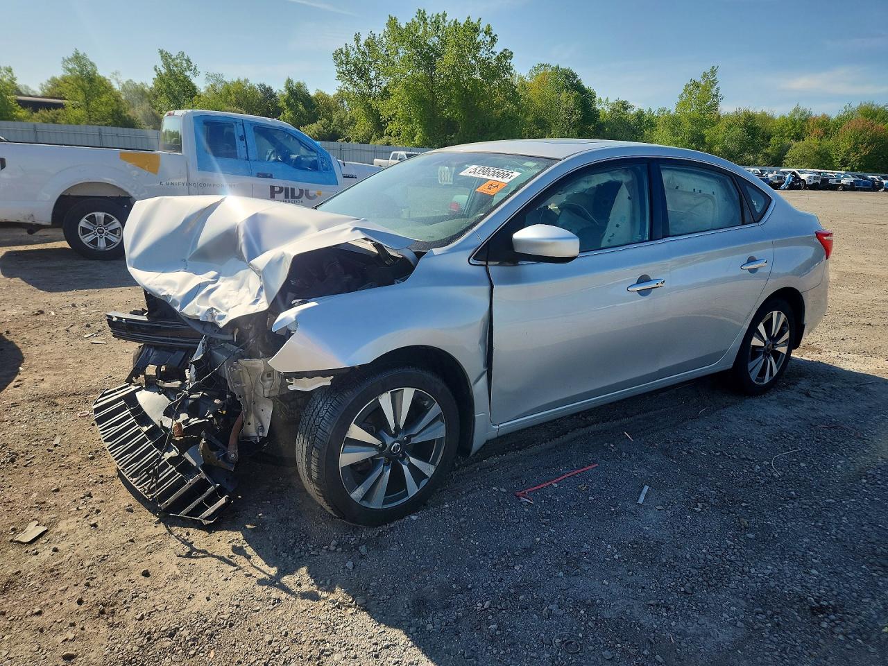 Salvage Nissan Sentra Image