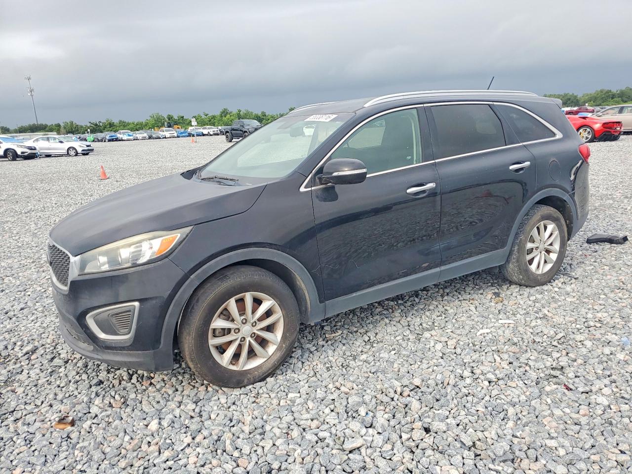 Salvage Kia Sorento Image