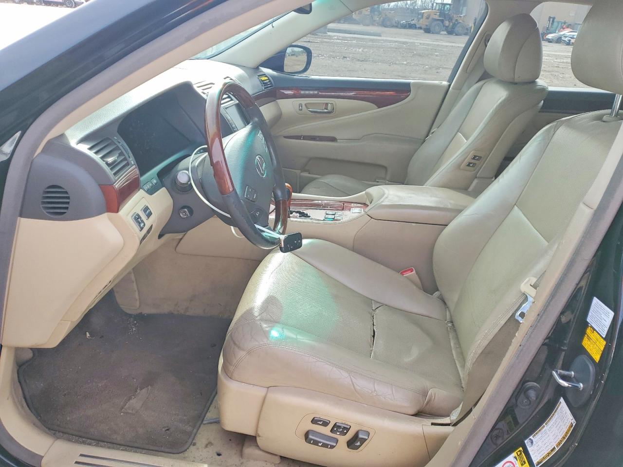 Lexus LS 460