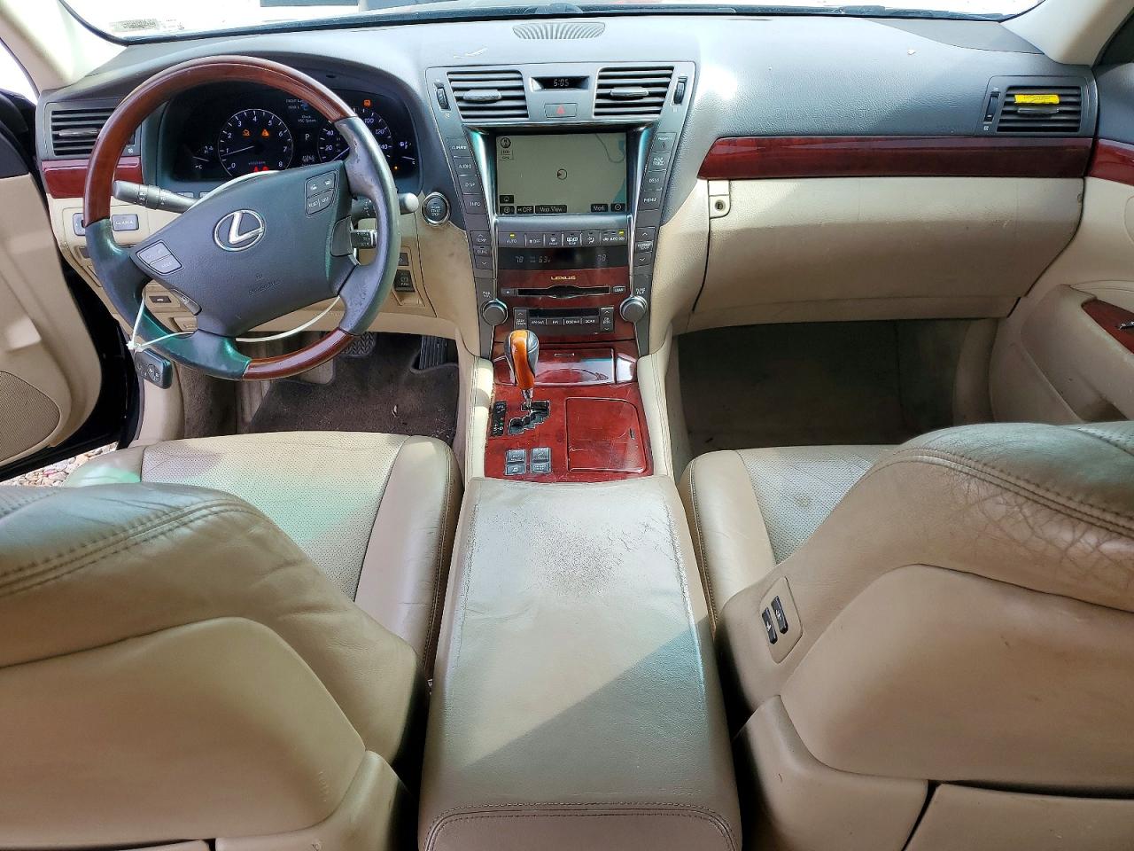 Lexus LS 460