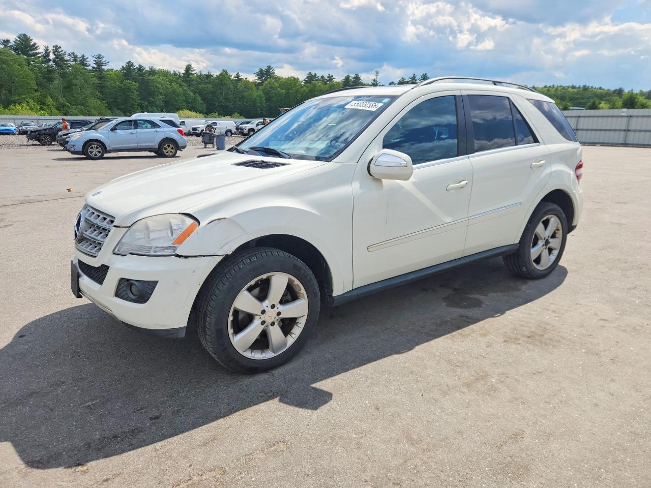 Salvage Mercedes-Benz M-Class Image