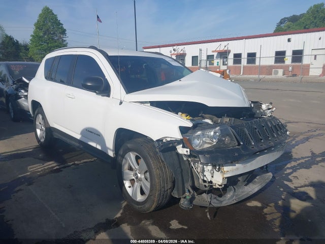 Salvage Jeep Compass Image