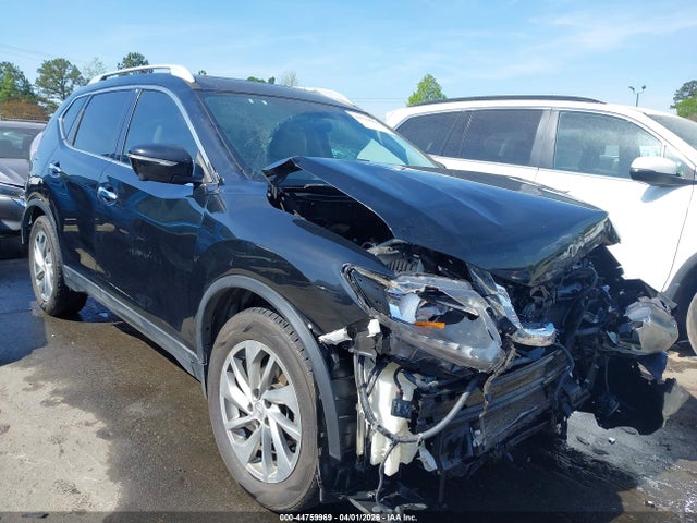 Salvage Nissan Rogue Image