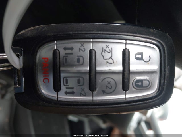 Chrysler Pacifica Limited