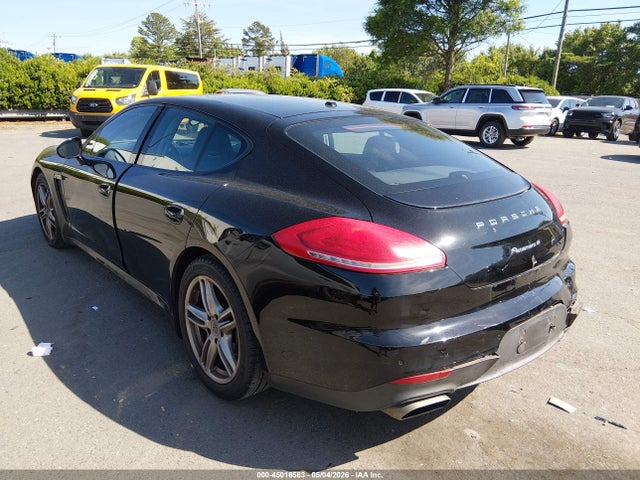 Porsche Panamera 4