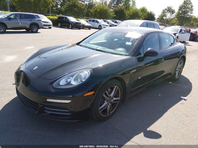 Porsche Panamera 4