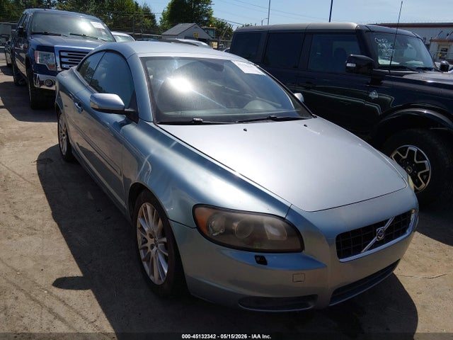 Salvage Volvo C70 Image