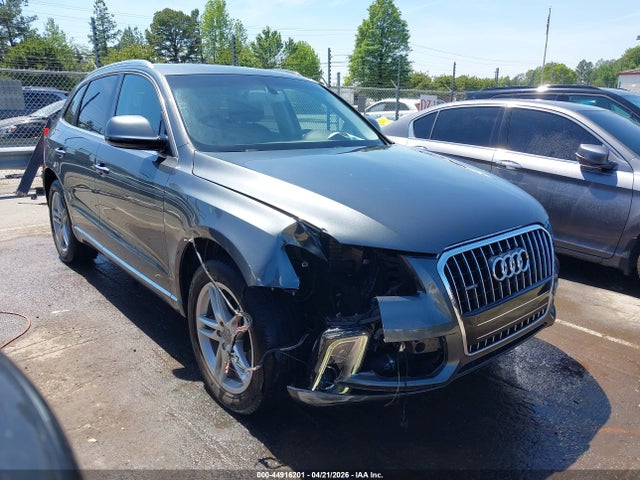 Salvage Audi Q5 Image