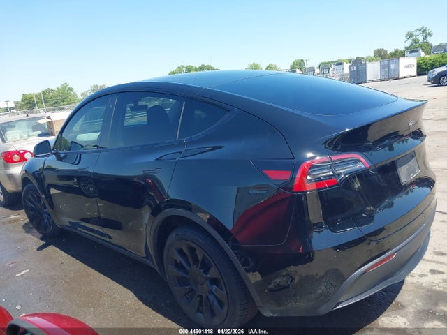 Tesla Model Y Long Range Dual Motor All-wheel Drive