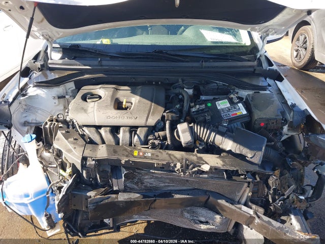 Hyundai ELANTRA Sel