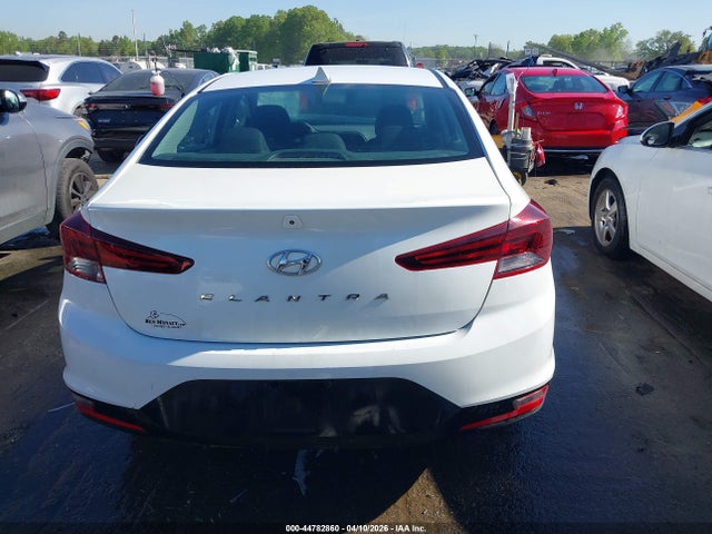 Hyundai ELANTRA Sel