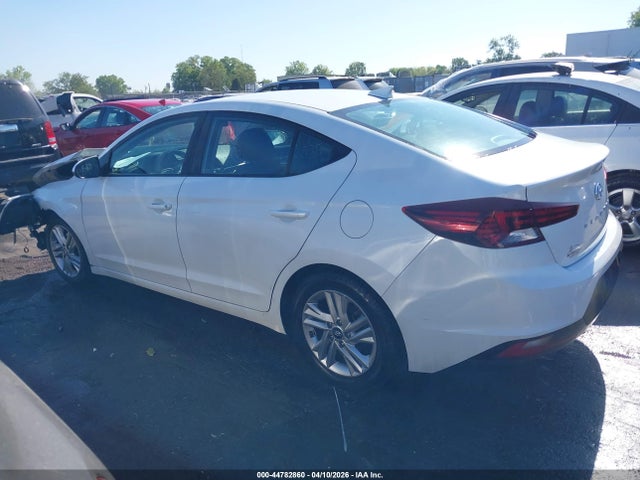 Hyundai ELANTRA Sel