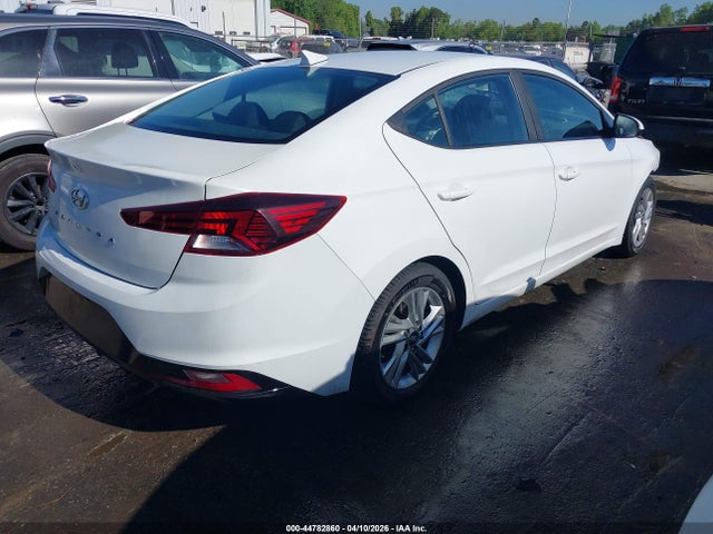 Hyundai ELANTRA Sel