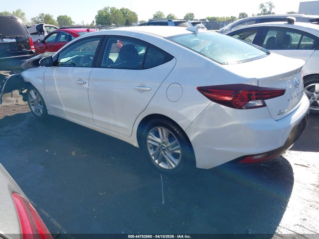 Hyundai ELANTRA Sel