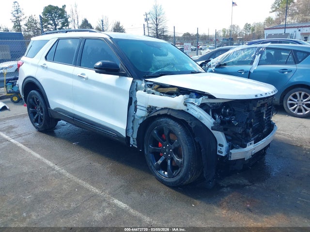 Salvage Ford Explorer Image