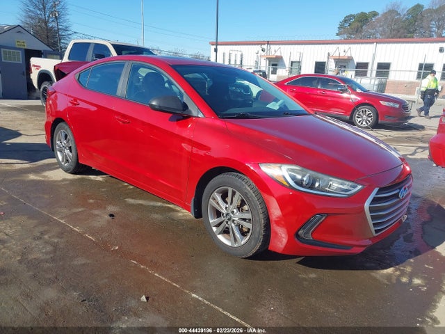Salvage Hyundai ELANTRA Image