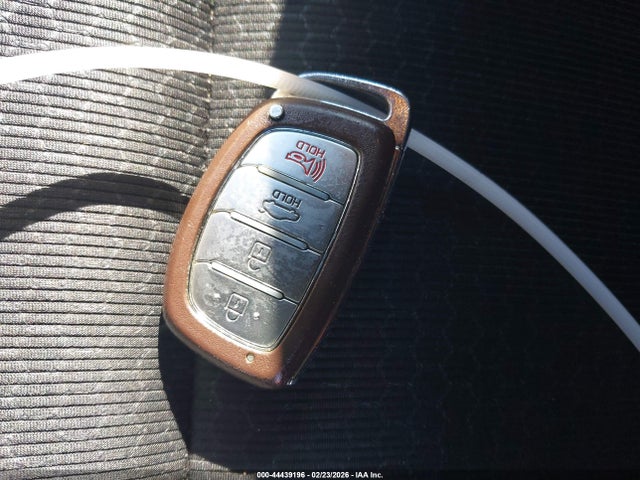 Hyundai ELANTRA Value Edition