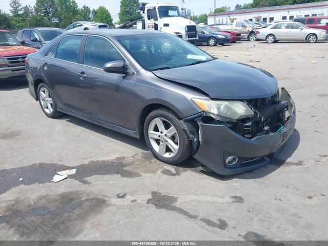 Salvage Toyota Camry Image