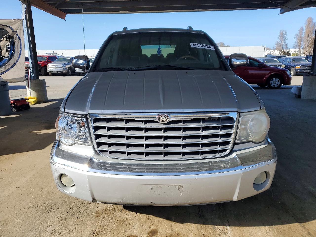 Chrysler Aspen Limited