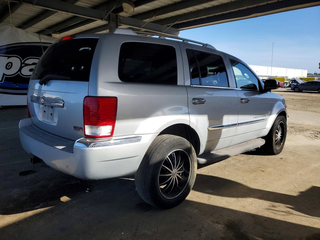 Chrysler Aspen Limited